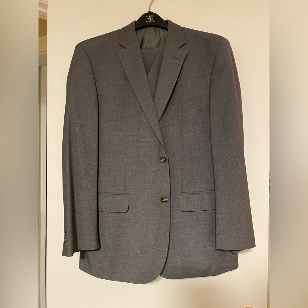 Joseph Abboud 3-Piece Suit